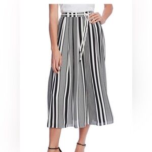 Vince‎ Camuto Black and White Midi Skirt